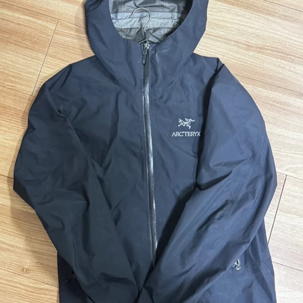 아크테릭스 제타ls 바람막이