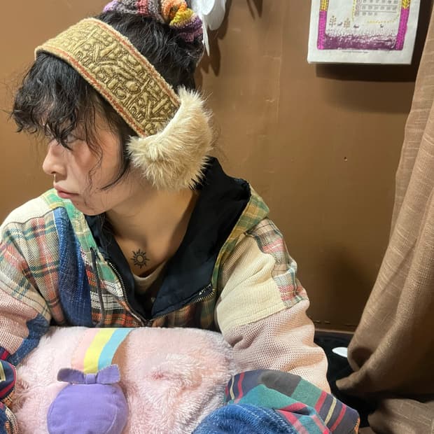 캐피탈 퍼 디테일 헤어밴드