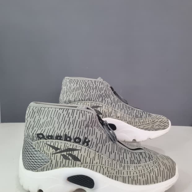 260 리복 슈라우드 플라워