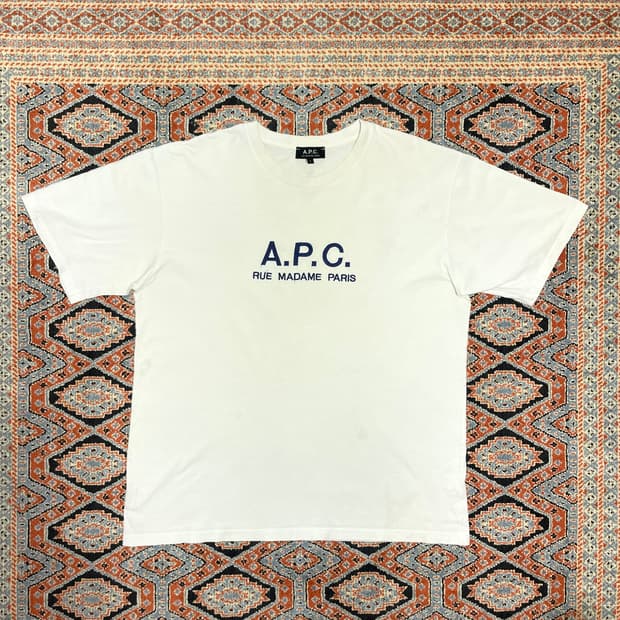 아페쎄 스펠로고 화이트 반팔티셔츠 남성L