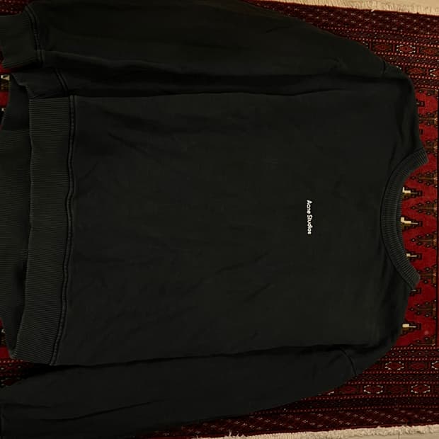 아크네 스튜디오(Acne Studios) 정품 맨투맨입니다