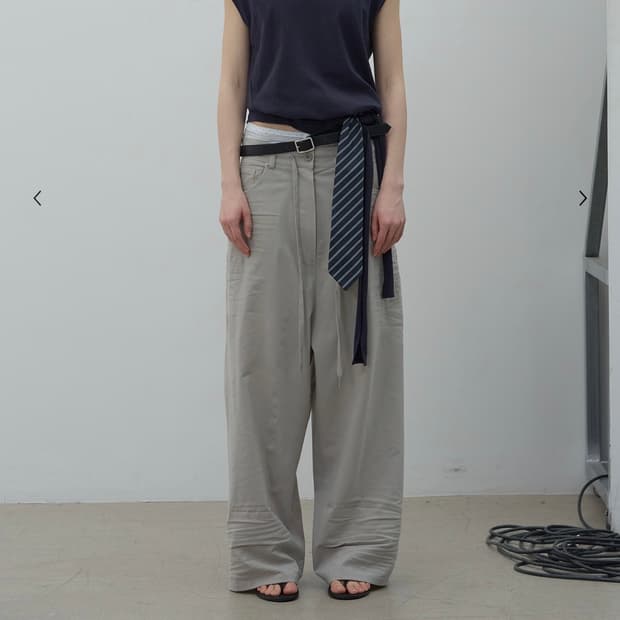 lcdc strap hooded sleeveless top 구해요