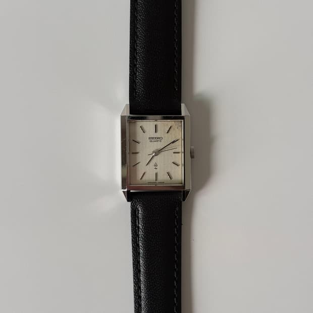 1980s Stripe Dial Tank Ladies Quartz