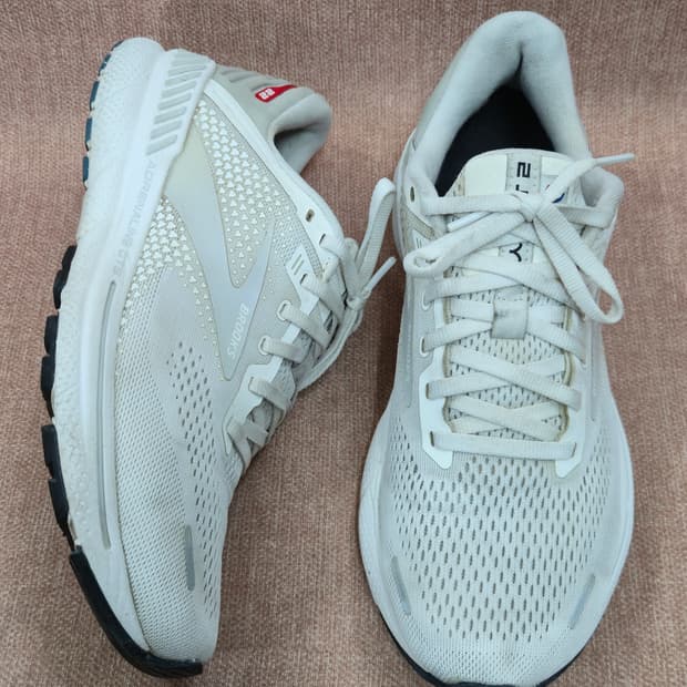 브룩스 255mm-  아드레날린 22 GTS 런닝화  