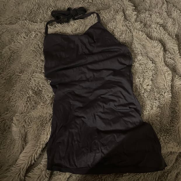 차콜 홀터 드레이프 나시