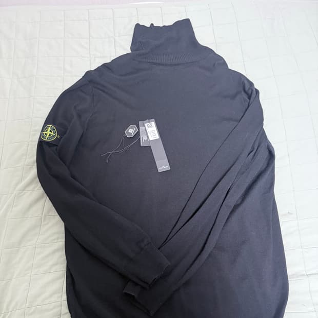 크림구매)23fw 스톤아일랜드 울 터틀넥 니트 xxl