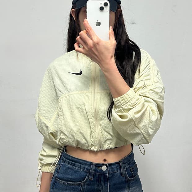 나이키 스우시 로고 우븐 크롭 자켓 크림컬러