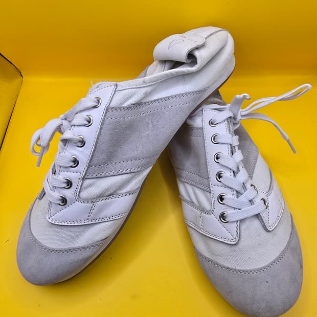 블랙쉘 스니커즈 270 / 깔끔한 데일리 운동화