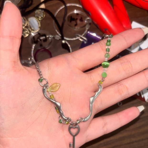 열쇠 비즈 목걸이 