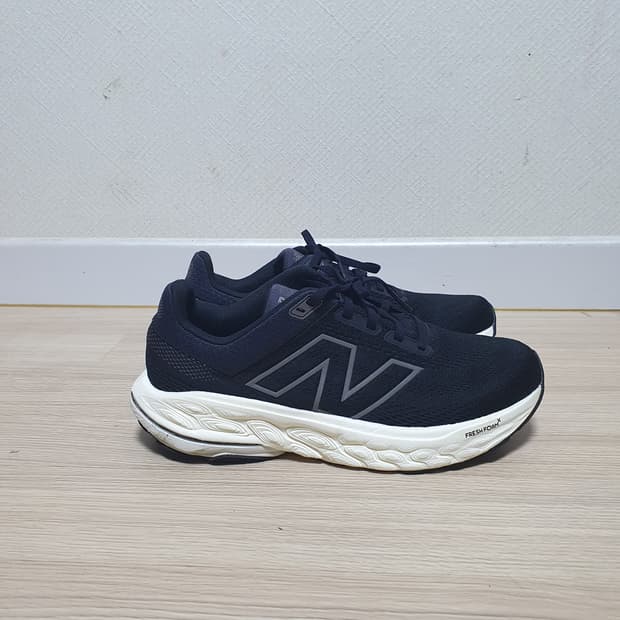 뉴발란스 860 v14 운동화 260