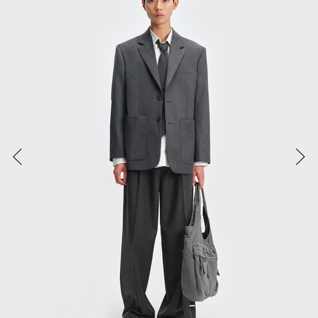 (105)벨리에 시티 노마드 스트라이프 자켓 팝니다. 택있음