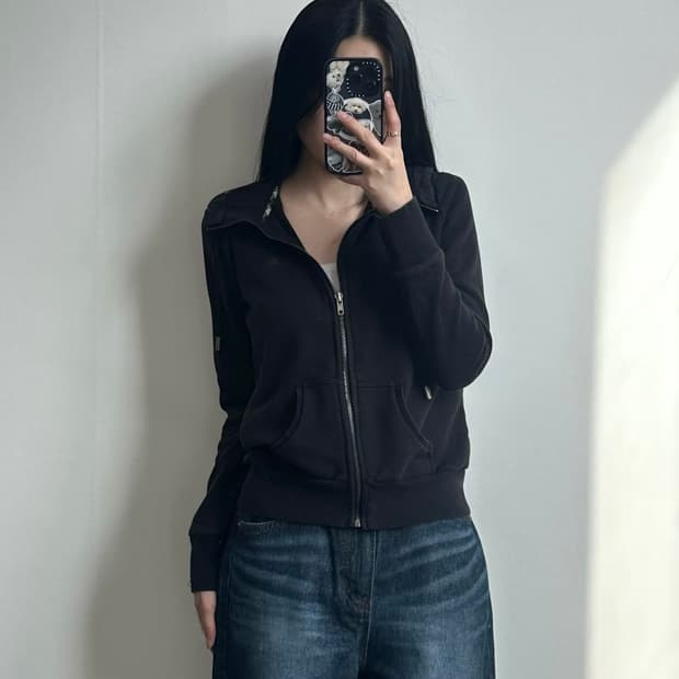 버버리 블루라벨 자수로고 블랙 후드집업