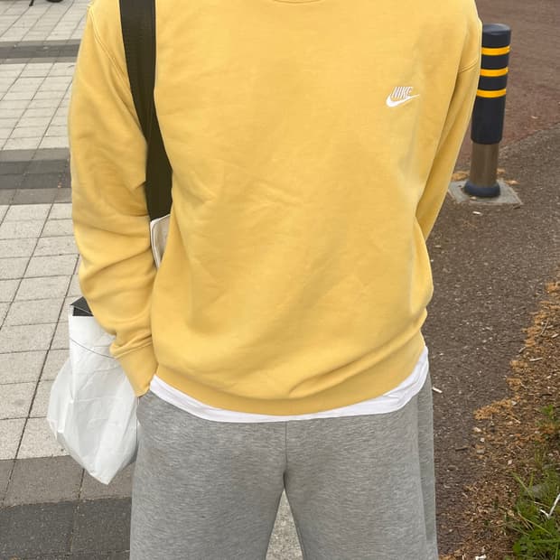 나이키 빈티지 옐로우 스웻셔츠