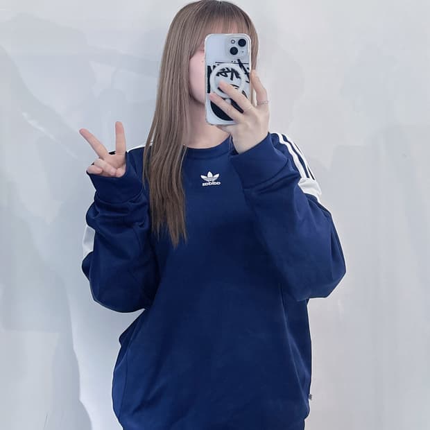 아디다스 미드 스몰로고 맨투맨