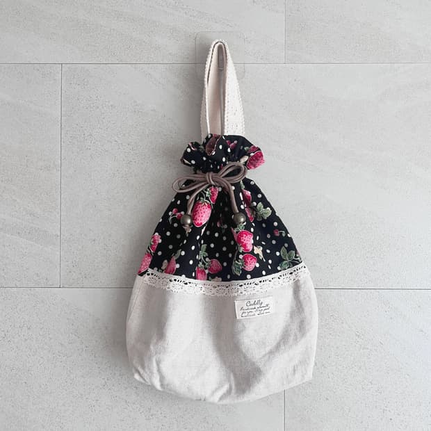 딸기 도트 크로셰 토트백