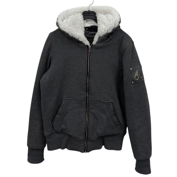 무스너클 버니스웨터