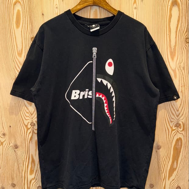 베이프 BAPE x F.C.R.B. Shark 반팔 티셔츠