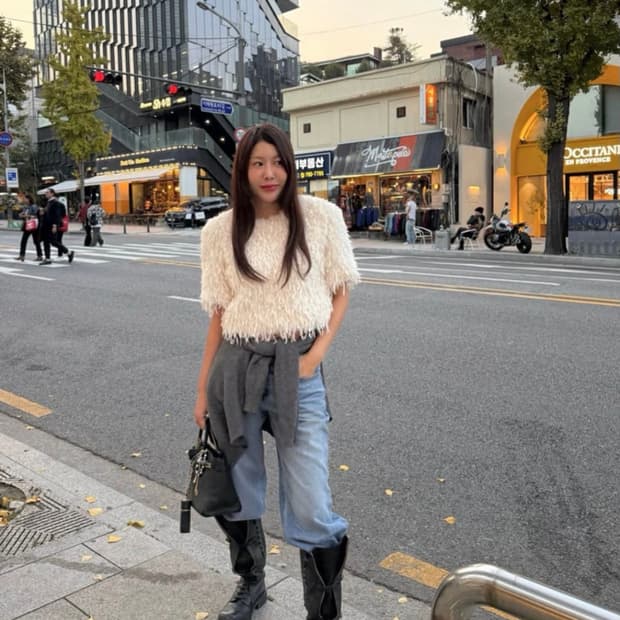 데일리주드 플러피 블라우스