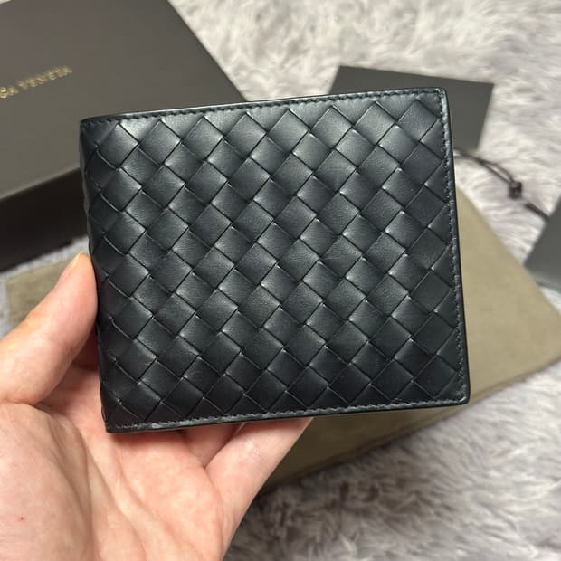 [풀구성] 보테가베네타 인트레이치아토 반지갑 블랙
