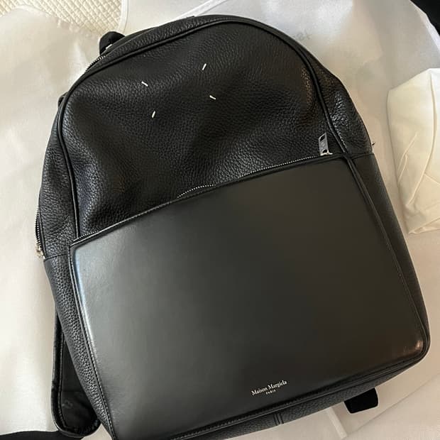 마르지엘라 21ss 레더 스티치 백팩