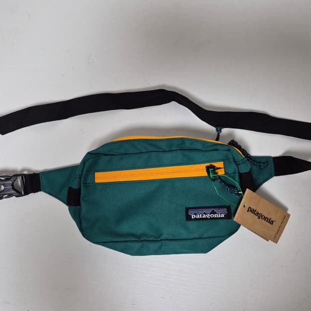 파타고니아 미니힙백 새상품