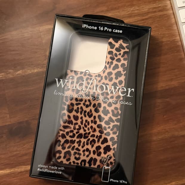 wildflower cases 와일드플라워 레오파드 아이폰 16pro