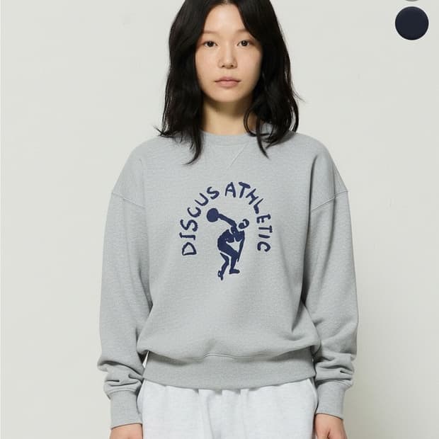 디스커스애슬레틱 크롭핏 스케치 로고 스웻셔츠