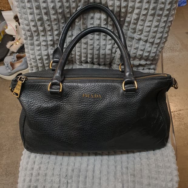 프라다 블랙 가죽 토트백