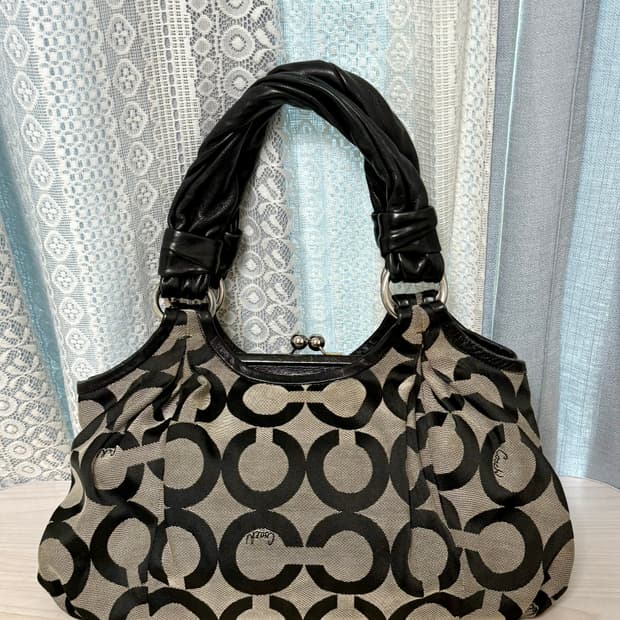 코치 블랙 숄더백