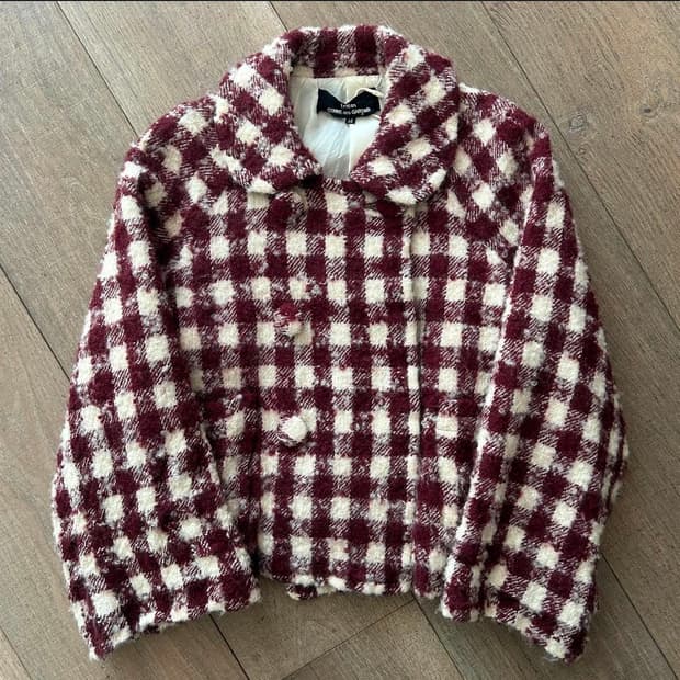 꼼데가르송 트리콧 깅엄체크 부클 더블 하프 코트 레드