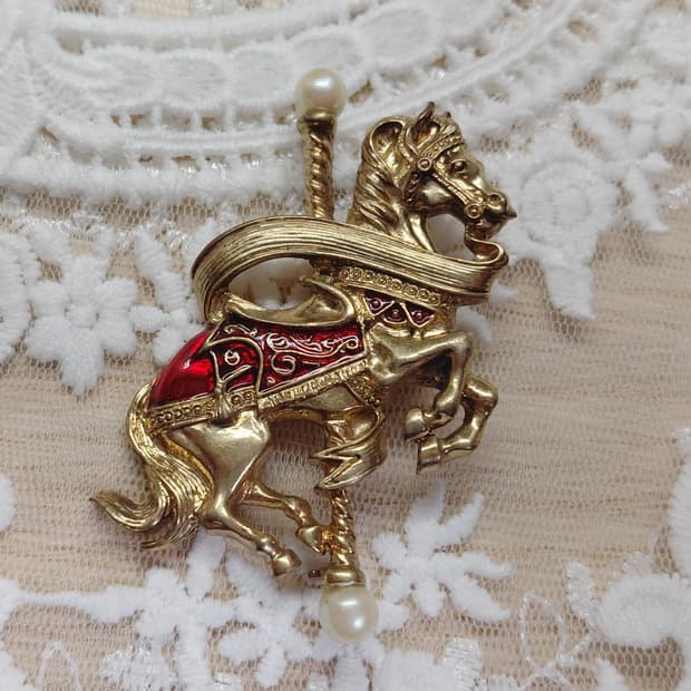 빈티지 1928 Jewelry 회전목마 브로치