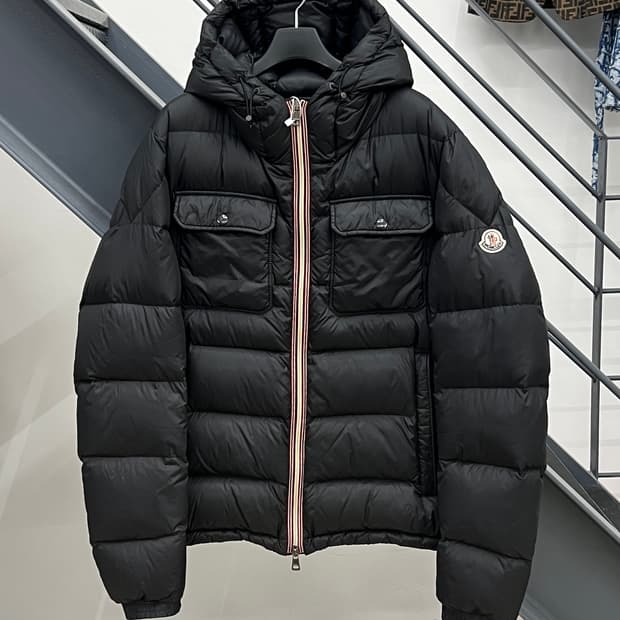 몽클레어 모라네 후드 패딩 자켓