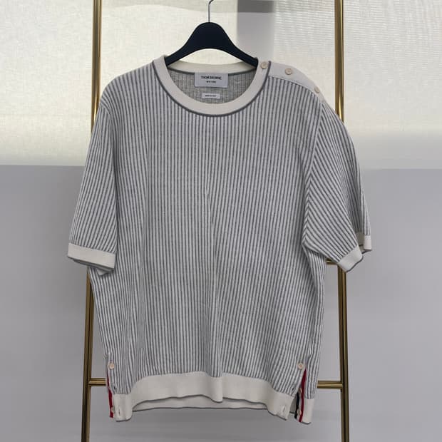 톰브라운 반팔 라운드 티