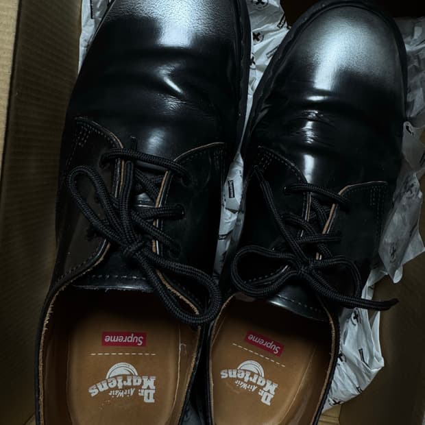 슈프림 x 닥터마틴 1461 그레이 실버 300