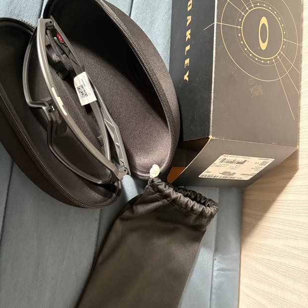 오클리 선글라스(박스,케이스,더스트백)포함 새상품