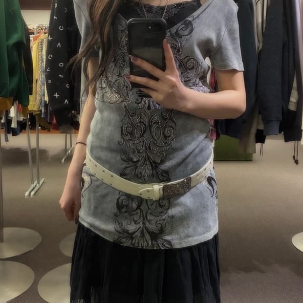 OS)Japanese vintage 여성 문양 비즈 디테일 그레이 반팔