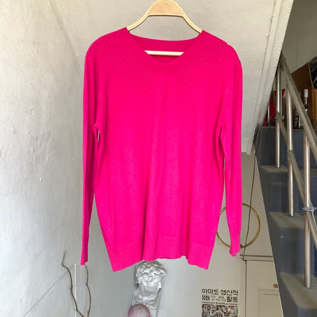 푸시아 핑크 브이넥 니트 롱슬리브 탑