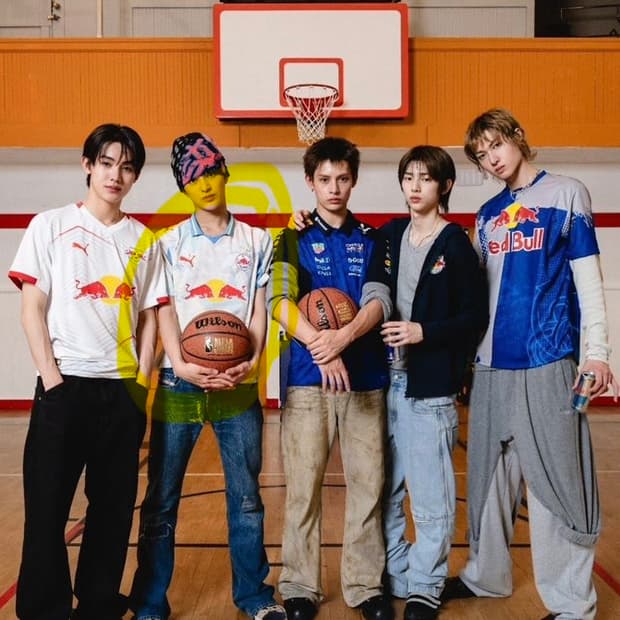 코르티스 착용) 키드슈퍼x푸마 RB 레드불 잘츠부르크 롱슬리브