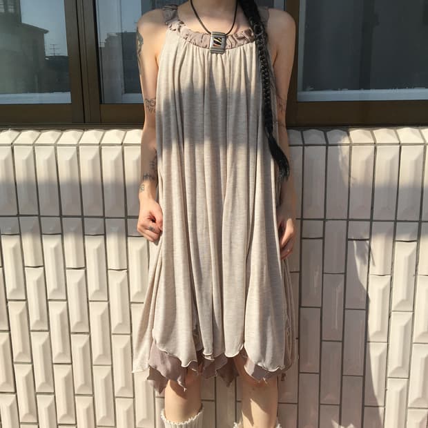 Unbalanced sleeveless onepiece