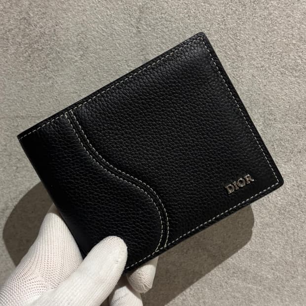 S OS사이즈 디올 그레인드 카프스킨 새들 반지갑 블랙