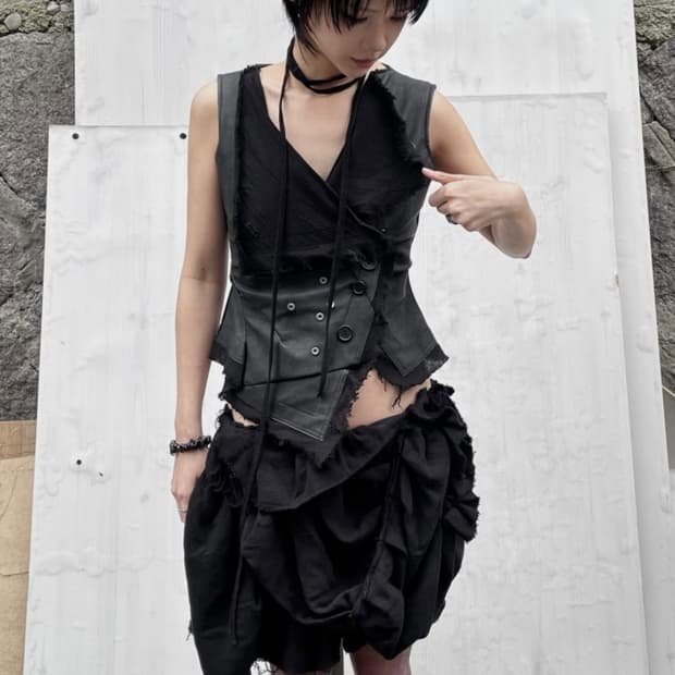 하르테올뎀 Unbalanced Vest