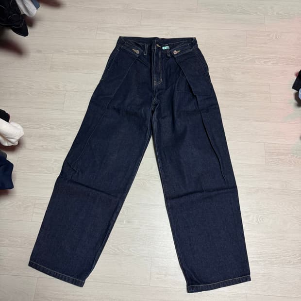 우영미 폴딩 데님 