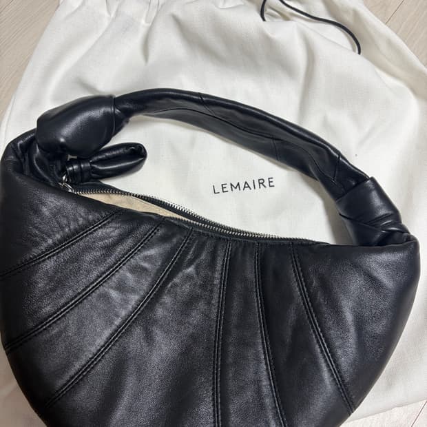 르메르 포춘백 미니(양가죽 블랙)