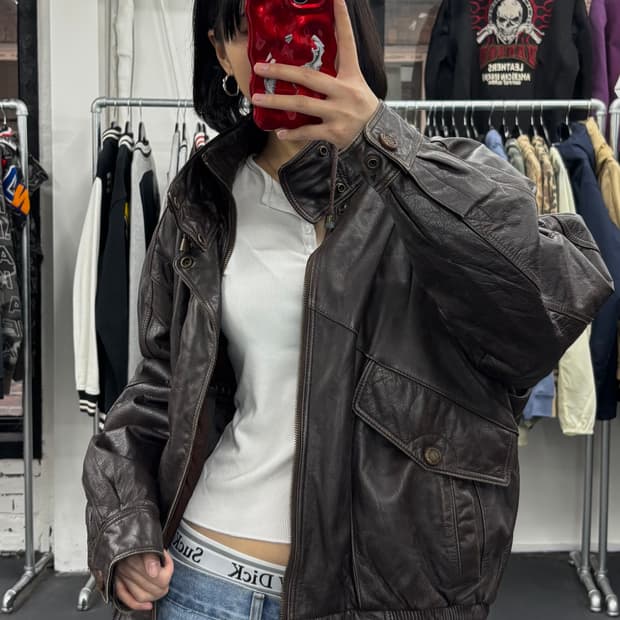 플레이보이 드럼다이 레더 히이넥 봄버 자켓