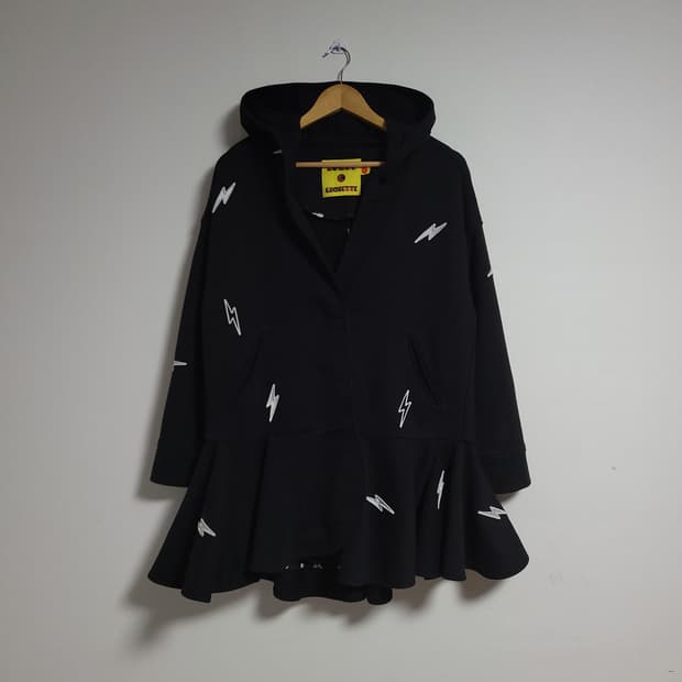 (F) 럭키슈에뜨 여성 후드 코트 자켓 원피스 블랙 번개 패턴