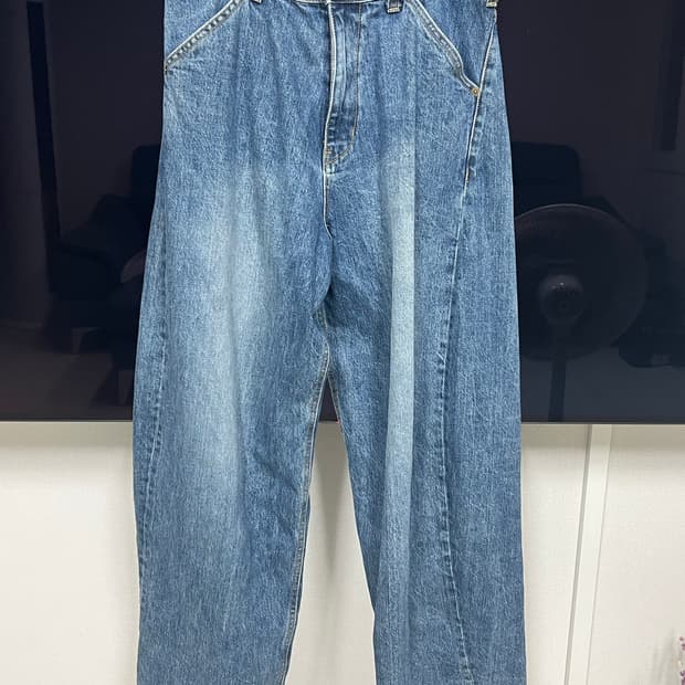해칭룸 와이드 커브진 워시드 블루