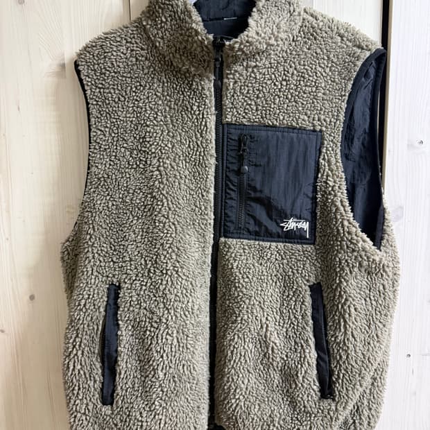 스투시 쉐르파 조끼 팔아요!