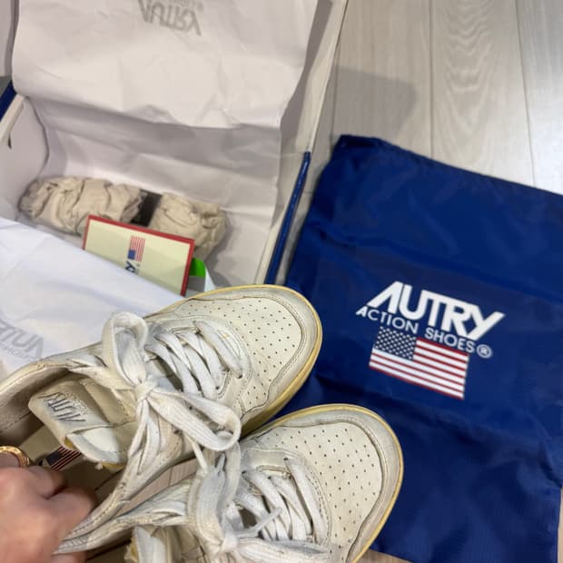 오트리 메달리스트 스니커즈 화이트 36