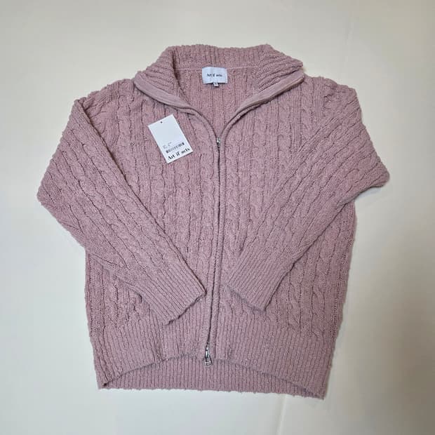 [M] 아티팩츠 부클 케이블 니트 집업 다운 핑크