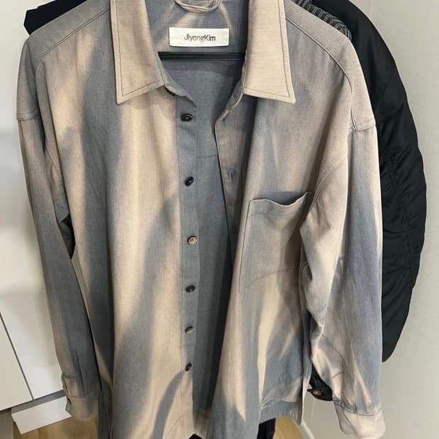 지용킴 셔츠 팝니다
